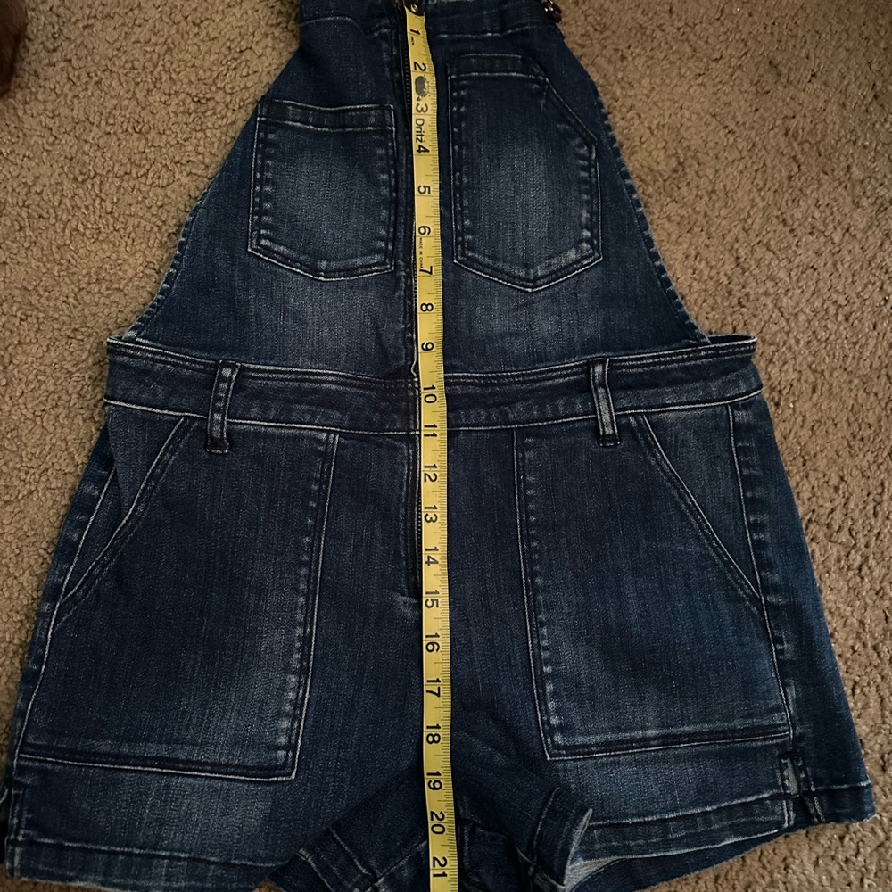 Jean Shorts - Picture 11 of 12